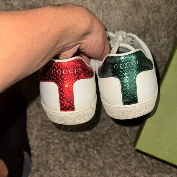 Gucci White Leather Sneakers with Red and Green Stripe